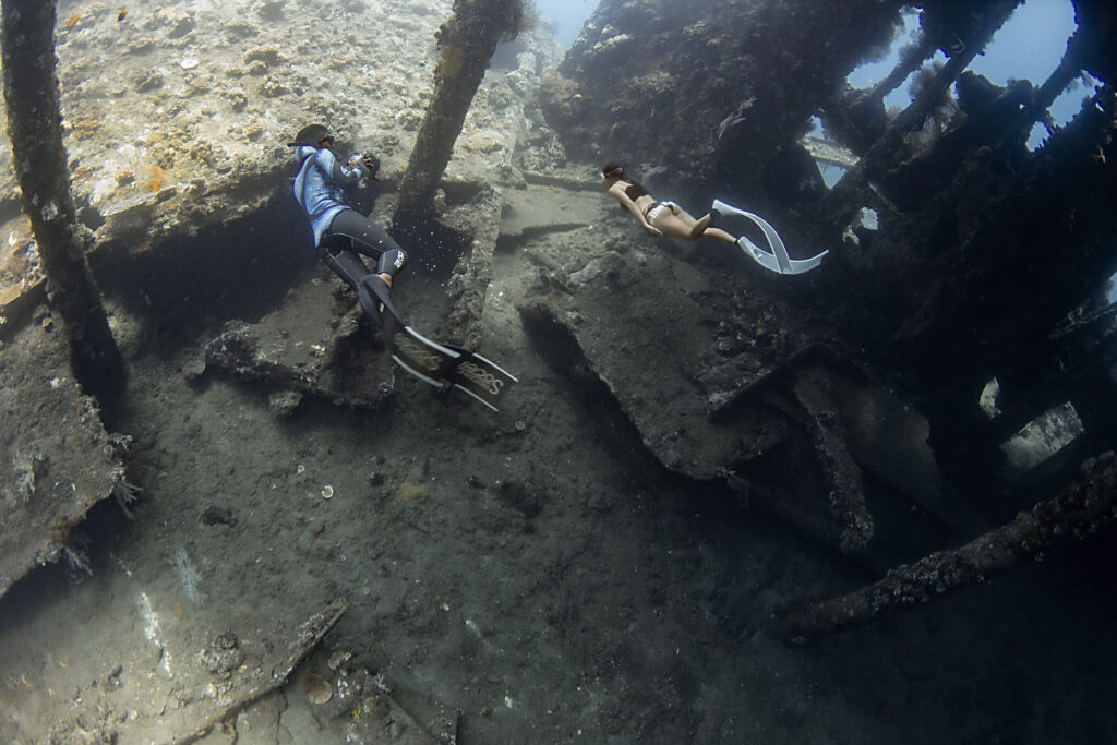 Freediving a Wreck