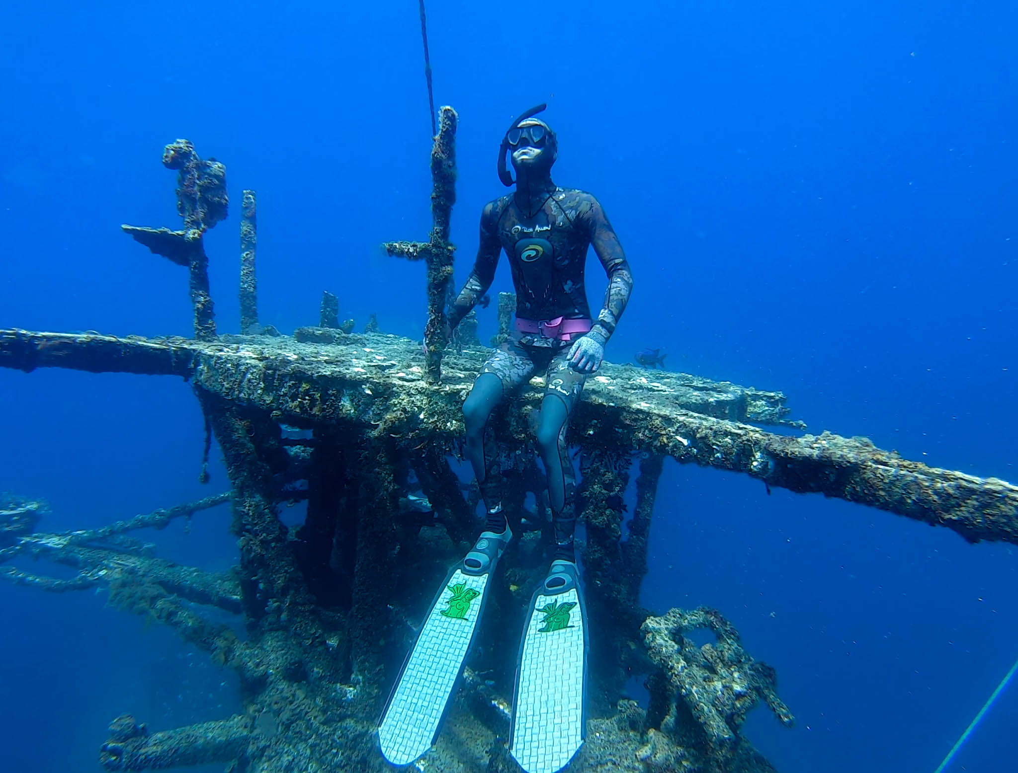 Andy Freediving the HMAS Swan