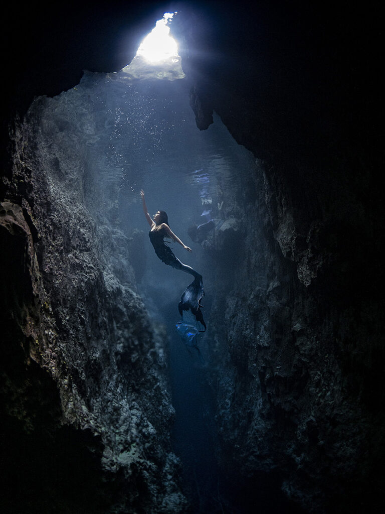 Freediving in Halo Tabung